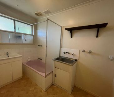 2 Bedroom Unit in Central Dandenong&excl; - Photo 5