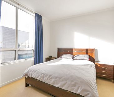 Vibrant City Living on Offer - Photo 5