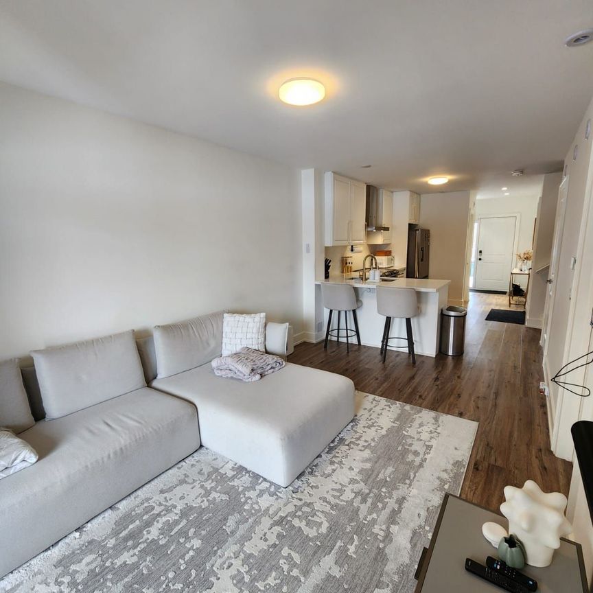 For Lease - 263 Barrie Street Unit# 11, Bradford West Gwillimbury, Ontario - Photo 1