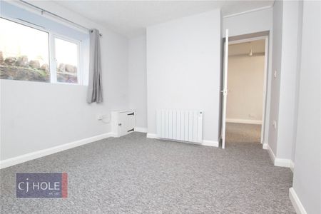 Severn Road, - Photo 4