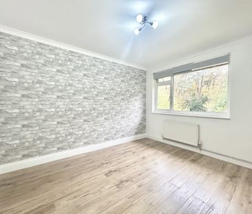 Pine Drive, Southampton - Photo 4