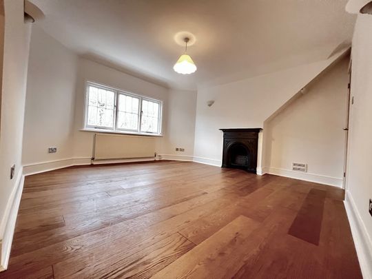 2 Bed Flat, Crouch Hall Road, N8 - Photo 1