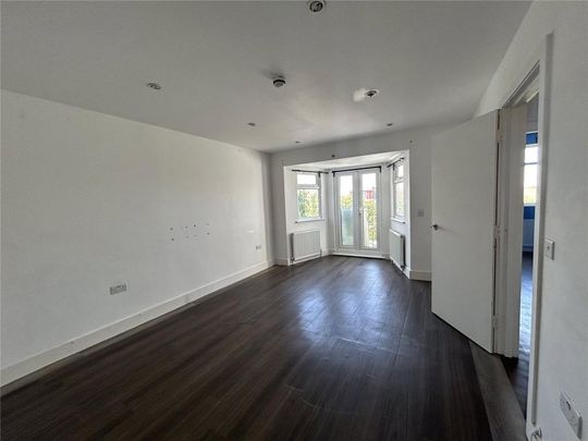 3 bedroom apartment to rent - Photo 1