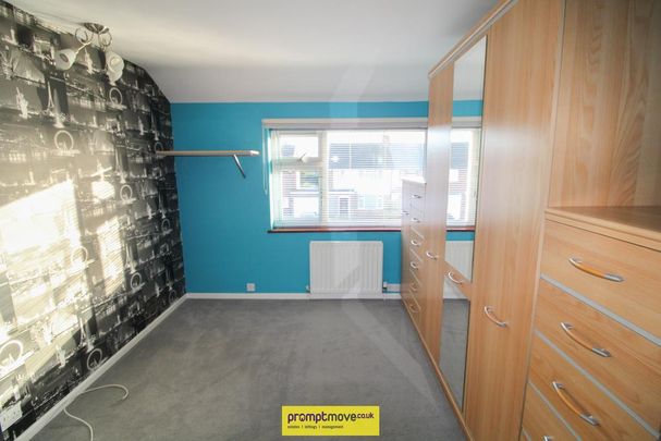 3 bedroom semi-detached house to rent - Photo 1