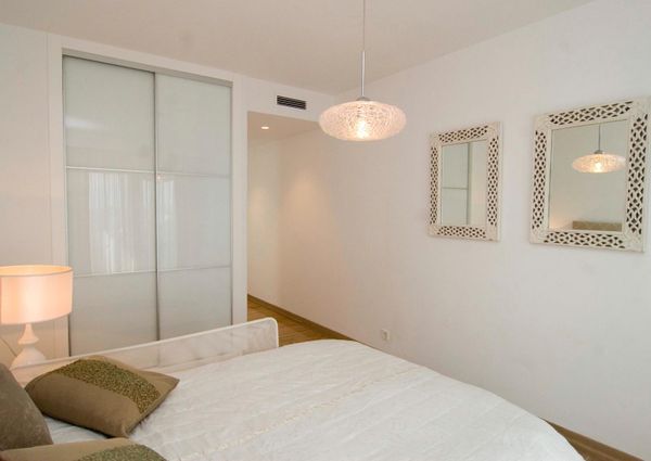 Apartment for rent on the beachfront of Arenal in Javea.