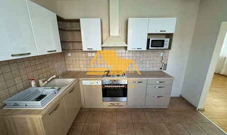 Prenajmem 3 izbový byt s balkónom v Nových Zámkoch - Photo 5