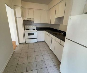 2 CH - 1 SDB - St-Laurent - $1,645 /mo - Photo 1