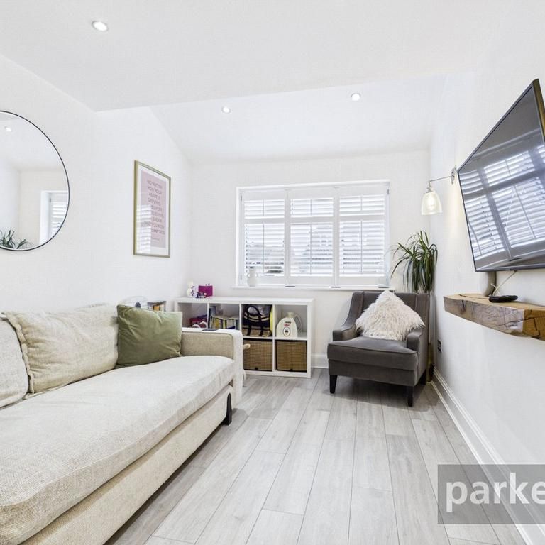 3 bedroom terraced house to rent - Photo 1