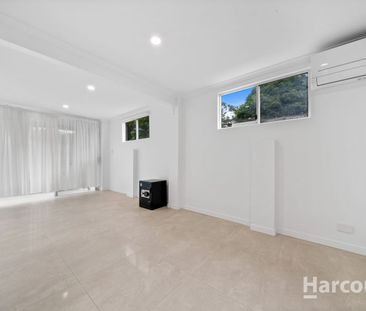 Renovated home with 2 kitchens & 2 rooms downstairs - Photo 3