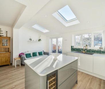 3 bedroom semi-detached house to rent - Photo 6