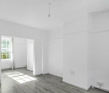 2 Bedroom Mid Terrace House to let in Bromley - Photo 6