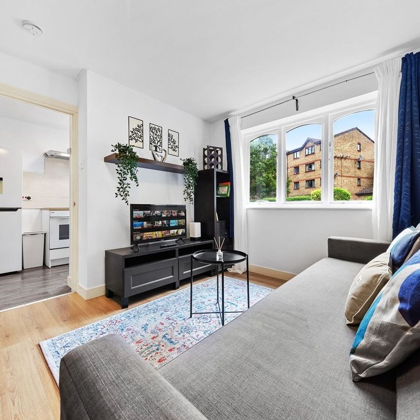 1 Bed Flat, Myers Lane, SE14 - Photo 1