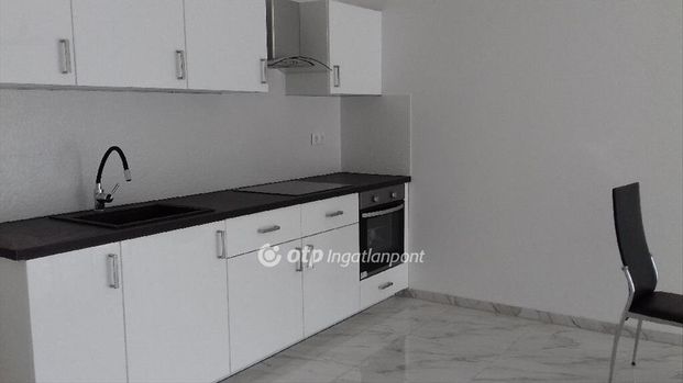 Kiadó újszerű állapotú lakás - Debrecen - Fotó 1