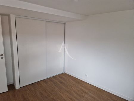 Location Appartement 3 pièces 81m² - Photo 5