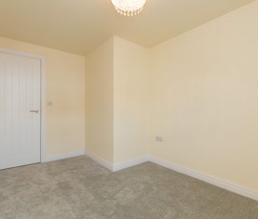 Preston Road, Standish, WN6 0PA - Photo 2