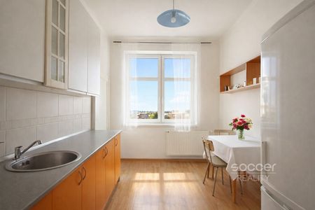 Pronájem bytu 2+1 - Fotografie 2