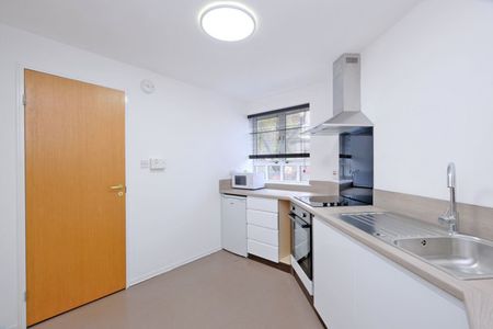 Flat A, 5 Cuparstone Court, AB10 6FB, Aberdeen - Photo 3