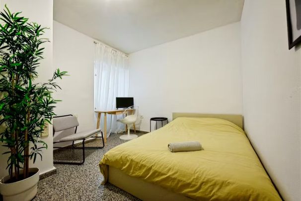 Carrer de Lleida, Valencia, Valencian Community 46009 - Photo 1