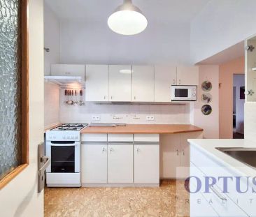 P5 Stodůlky, ul. Živcových, slunný byt 2 + 1 + jídelna, 64 m - Photo 3
