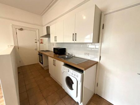 1 bedroom flat to rent - Photo 4