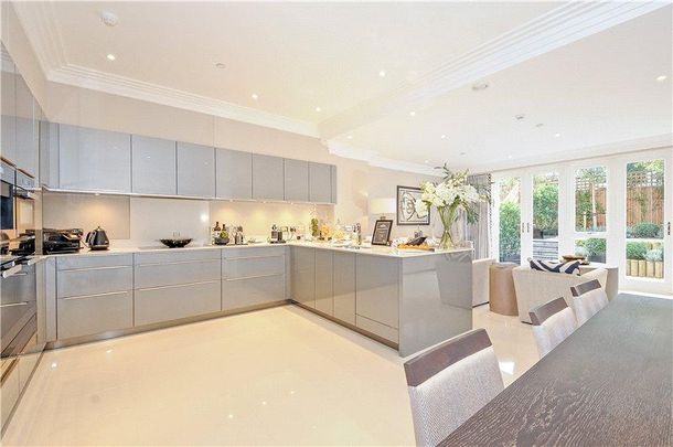 5 bedroom terraced house to rent - Photo 1