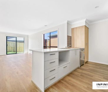 “NEWLY BUILT DREAM FAMILY HOME!” - Photo 1