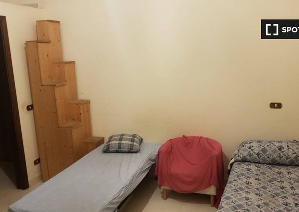 Mieszkanie na wynajem - 100 m² - 4 pokoje Roma Lacjum