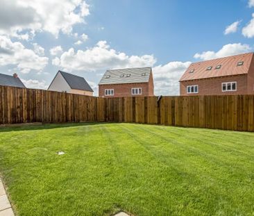 3 bedroom semi-detached house to rent - Photo 5