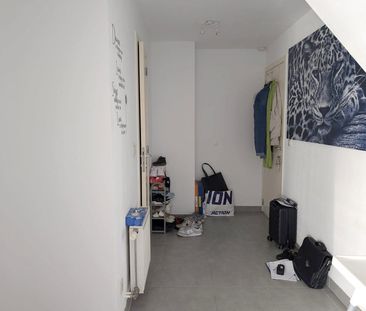 Ruim 2 slaapkamer appartement met terras en garage. - Foto 6