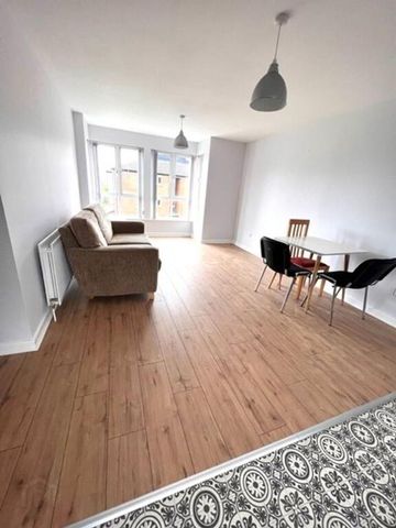 9 Oak Villa, 1 Sliabh Dhu View, Belfast, BT12 7SD - Photo 2