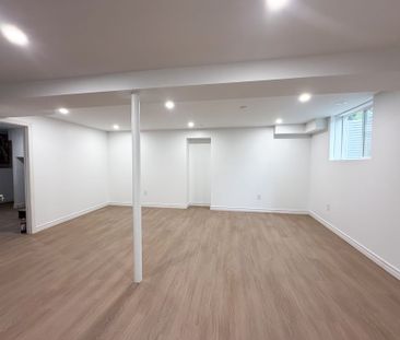 For Lease - 452 Alex Doner Drive, Newmarket, Ontario - Photo 5