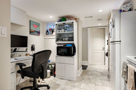 For Lease - 117 Jackman Avenue Unit# Basement, Toronto, Ontario - Photo 2