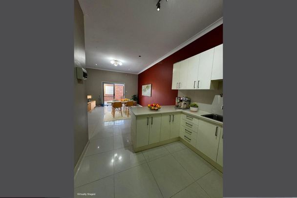 FOR RENT - Spacious 3 Bedroom Family Home in Yagoona - Photo 1
