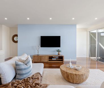 Spacious Coastal Retreat with Stunning Views - Photo 2