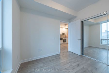 28 Freeland Street #2706 - Photo 4