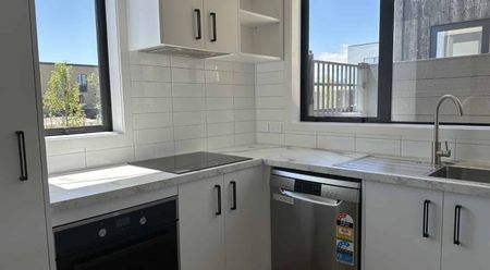 Levin, 3 Bedrooms - Photo 2