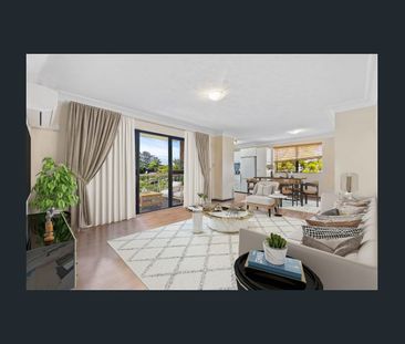 Freshly painted unit in Prime location! - Photo 2