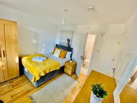 Room in a Shared House, Ilex Road, NW10 - Photo 4