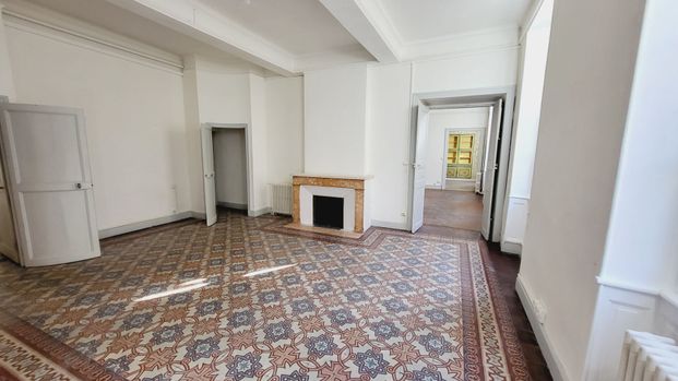 Location appartement 4 pièces, 163.69m², Carcassonne - Photo 1