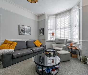 3 bedroom terraced house to rent - Photo 4
