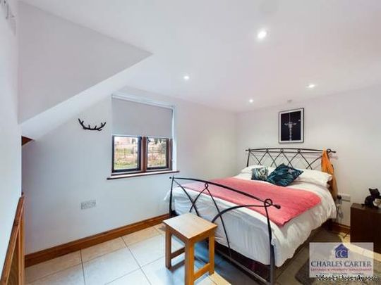 1 bedroom property to rent in Bushley - Photo 1