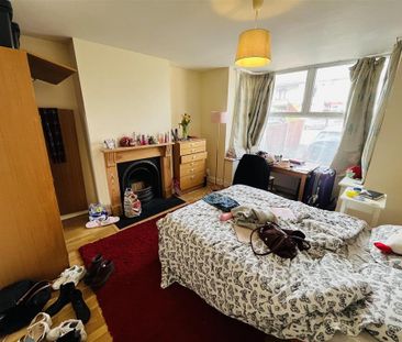 4 bedroom terraced house to rent - Photo 4