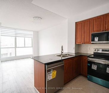 Duke Of York/Burnhamthorpe Beautiful 1Bdrm Modern Open Concept Floor - Photo 2