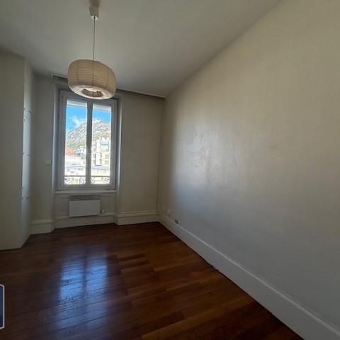 Location Appartement 1 pièce 37m² GRENOBLE 38000 - Photo 1