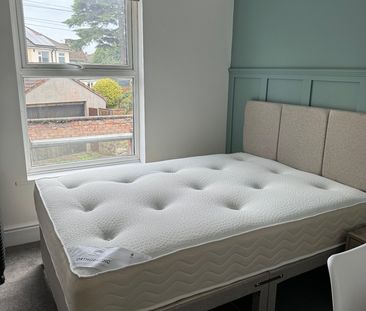 6 Bed Semi-Detached House, Fishponds Road, BS16 - Photo 4