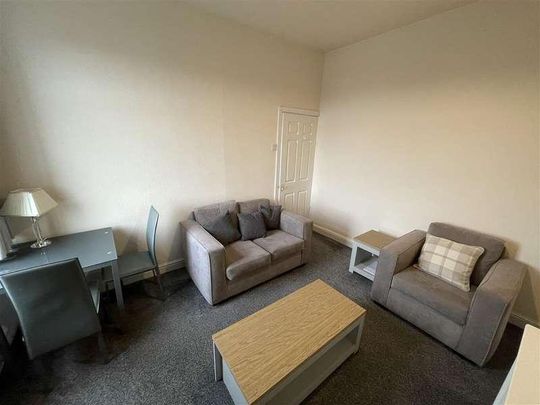 Park Road, Adlington, PR7 - Photo 1