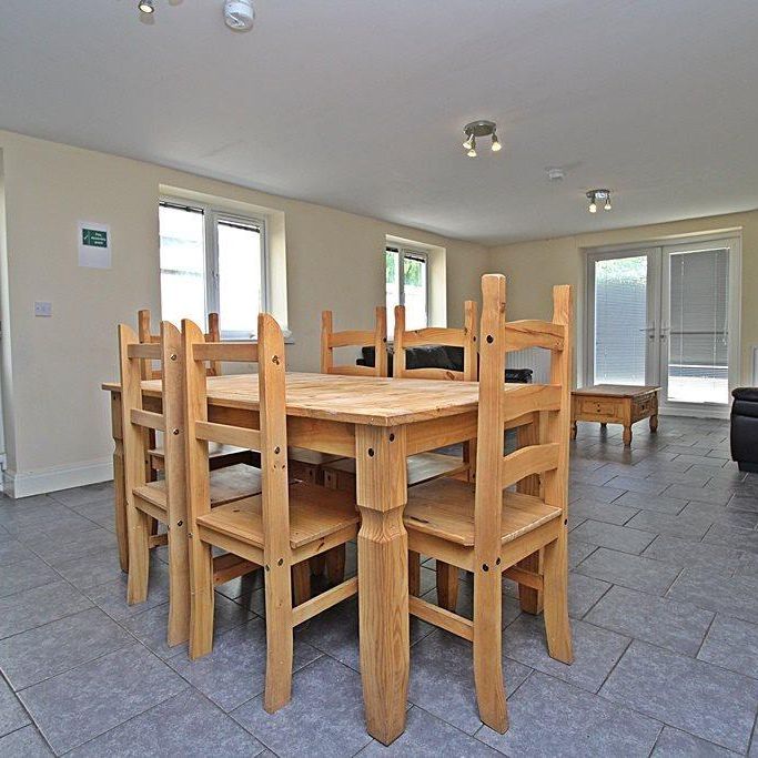 1 bedroom in a house share to rent - Photo 1