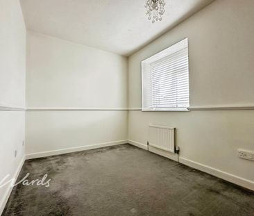 2 bedroom end of terrace house to rent - Photo 3