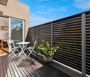 Townhouse Style Living - Photo 1