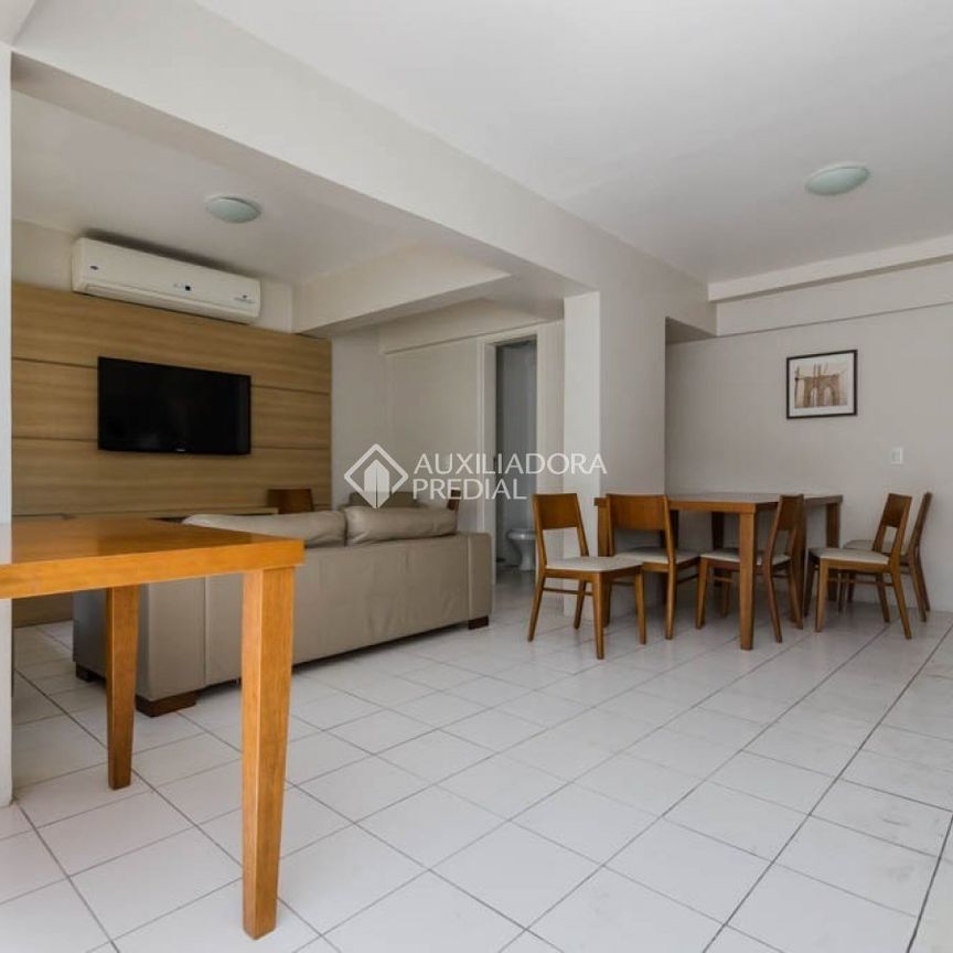 Apartamento com 3 quartos e 85m² para alugar em Vila Ipiranga, Porto Alegre. - Photo 1